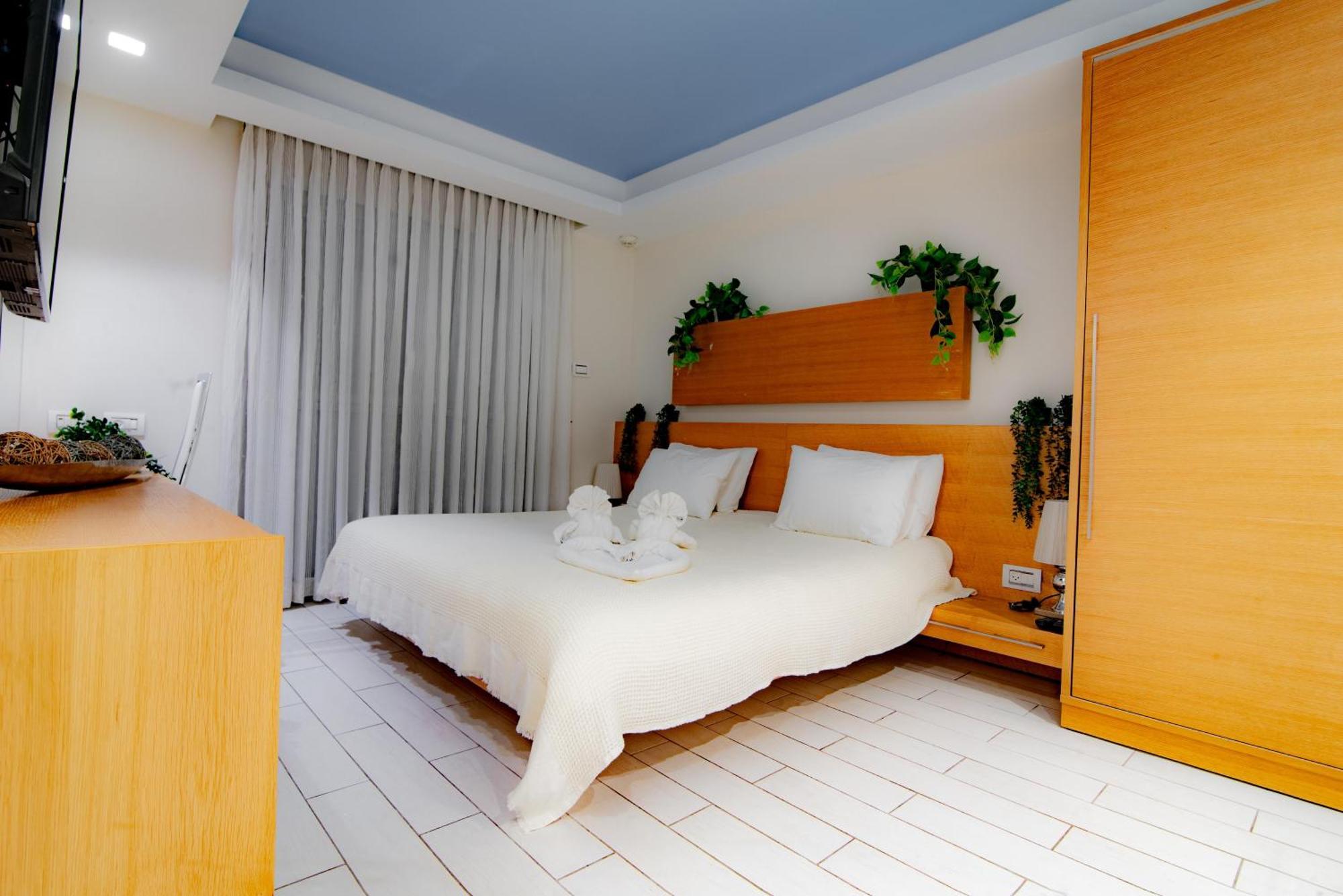 Almogim Suites Eilat Hotel (Adults Only) Екстериор снимка